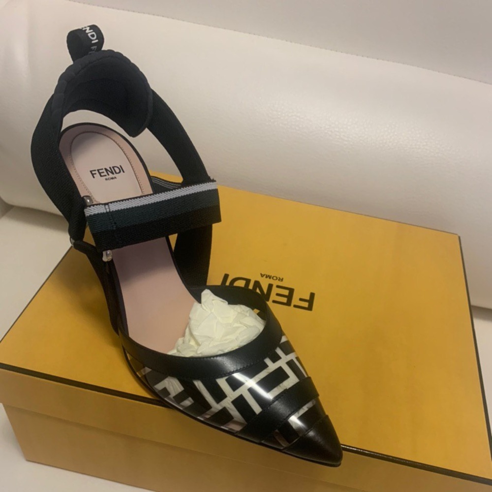 Fendi pump